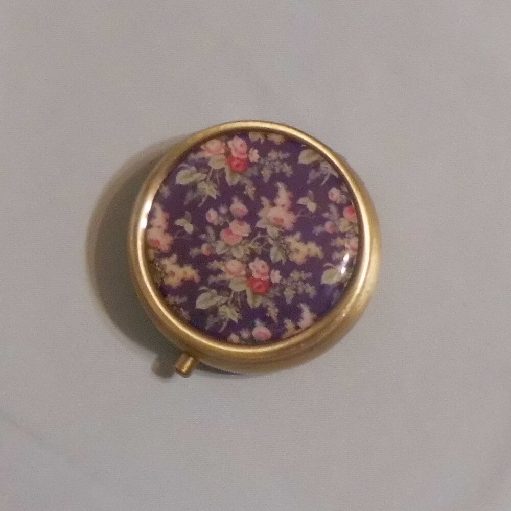 1pc.  Floral Pill Case